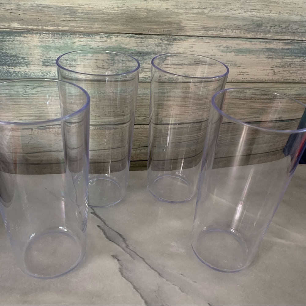 Tupperware Clearly Elegant Tumblers set of 4 New